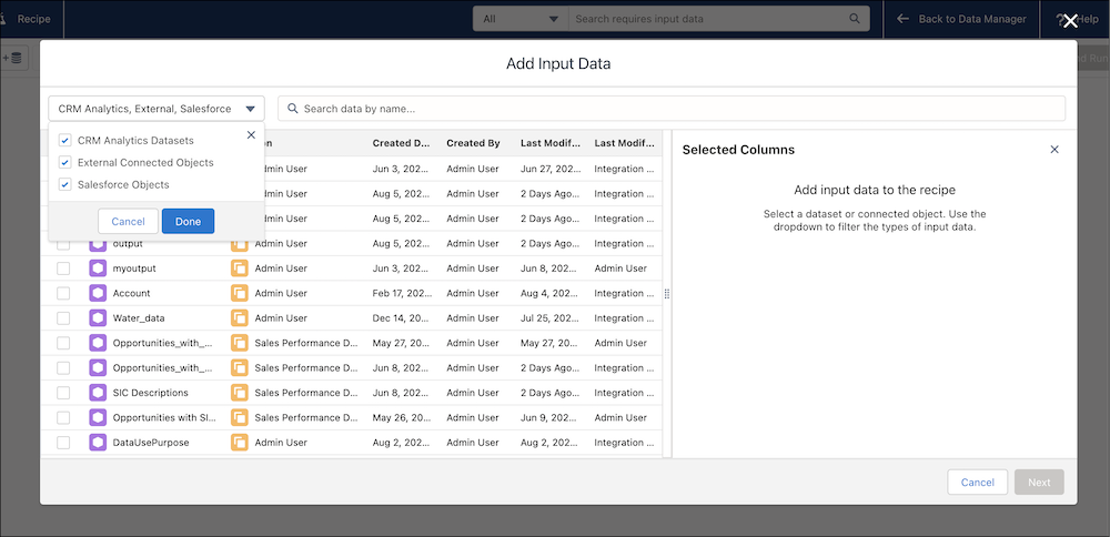 Lisää syötettyä dataa -sivu näyttää Salesforce-objektit, yhdistetyt ulkoiset objektit ja CRM Analytics -datan
