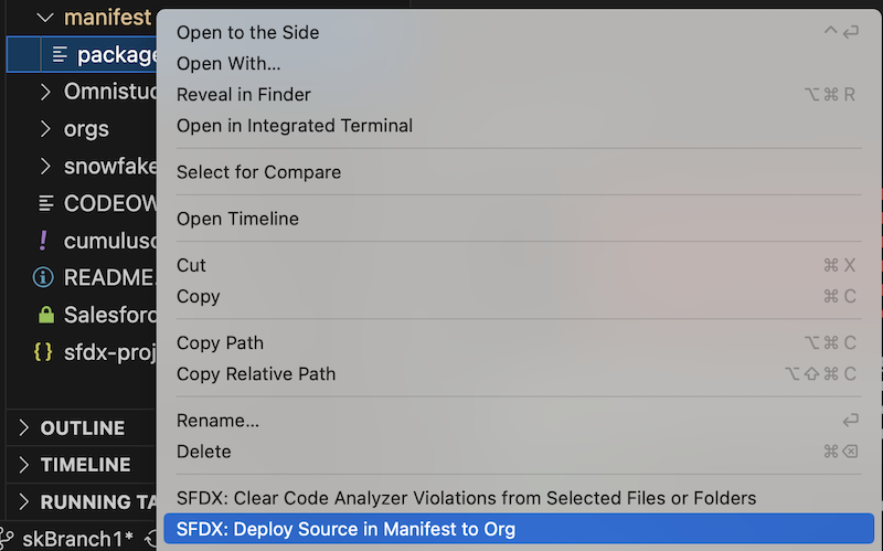 VS Code menu with selection package.xml and submenu selection SFDX: Deploy Source in Manifest to Org