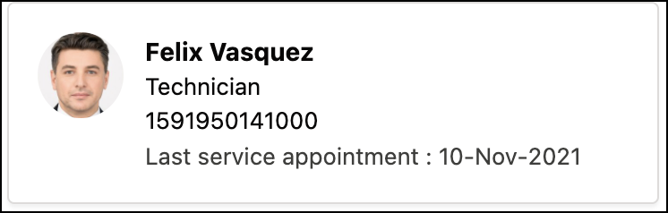 Una tarjeta de recurso de servicio con cuatro campos.