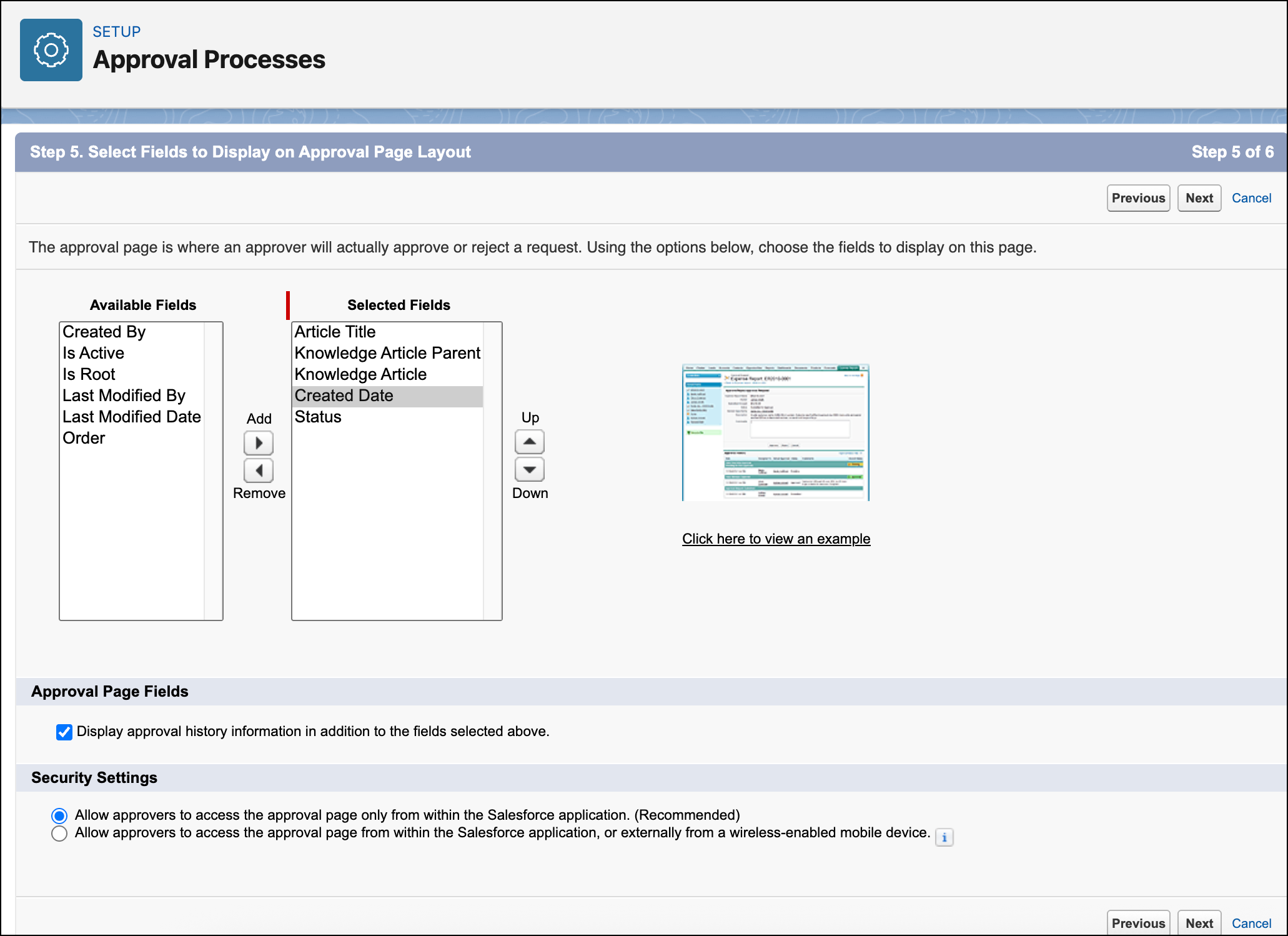 Pagina di impostazione del processo di approvazione che mostra i campi selezionati per la visualizzazione nel layout della pagina di approvazione.